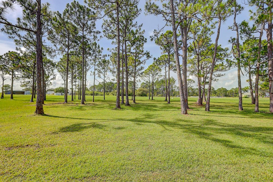 For Sale: $1,125,000 (3 beds, 2 baths, 1833 Square Feet)