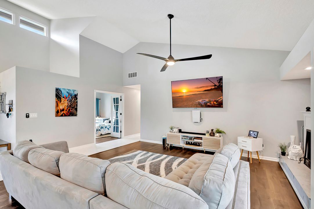 Active With Contract: $850,000 (5 beds, 2 baths, 2378 Square Feet)
