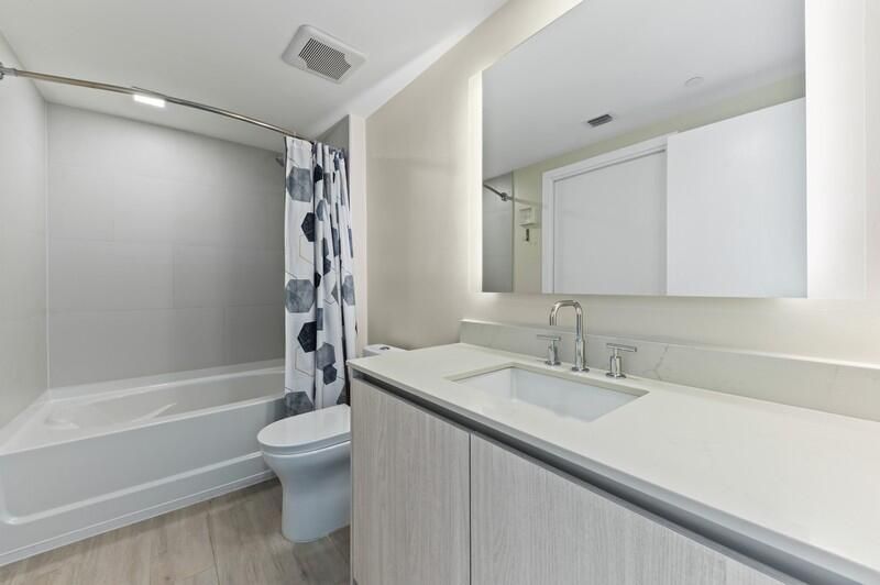 Active With Contract: $7,000 (2 beds, 2 baths, 1129 Square Feet)