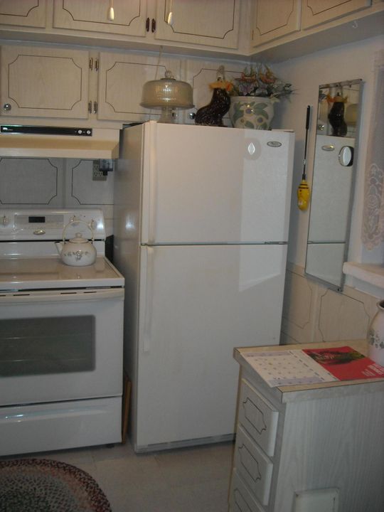 For Sale: $95,000 (1 beds, 1 baths, 615 Square Feet)