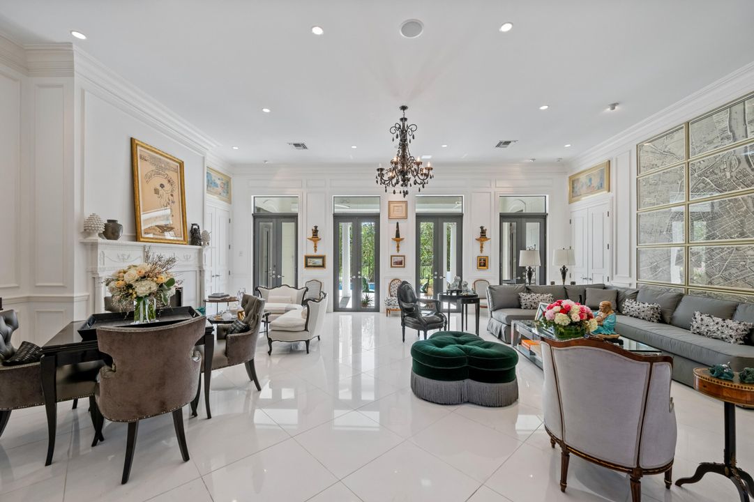 For Sale: $5,975,000 (6 beds, 6 baths, 7500 Square Feet)