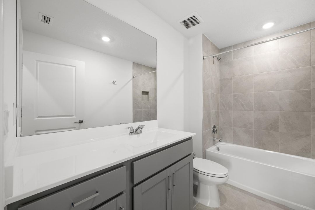 Active With Contract: $2,500 (4 beds, 2 baths, 1817 Square Feet)