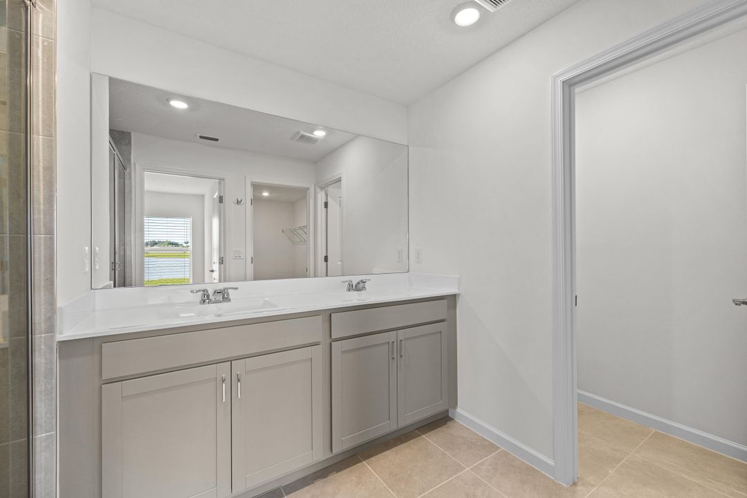 Active With Contract: $2,500 (4 beds, 2 baths, 1817 Square Feet)