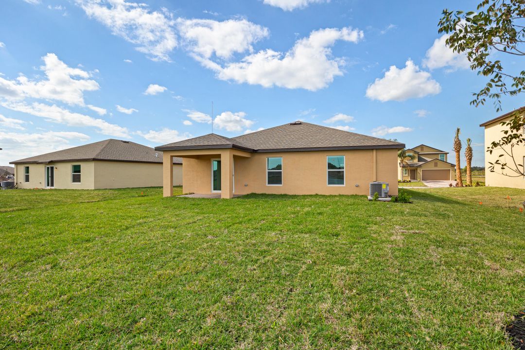 Active With Contract: $2,500 (4 beds, 2 baths, 1817 Square Feet)