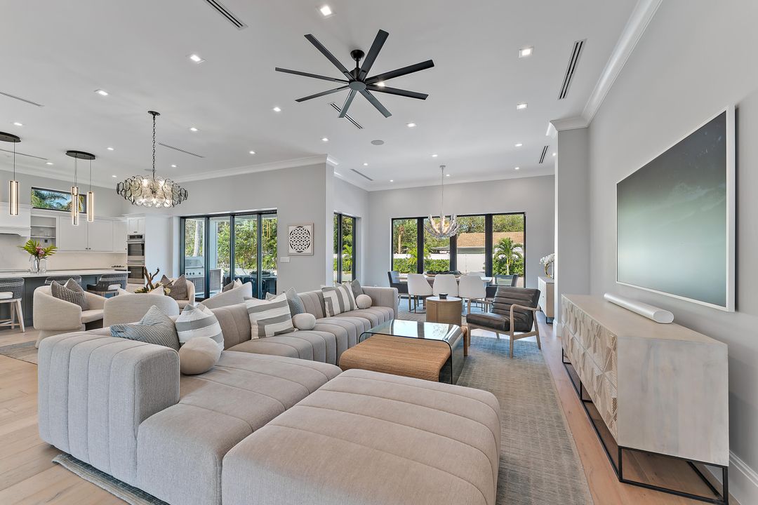 Active With Contract: $4,195,000 (4 beds, 4 baths, 3683 Square Feet)