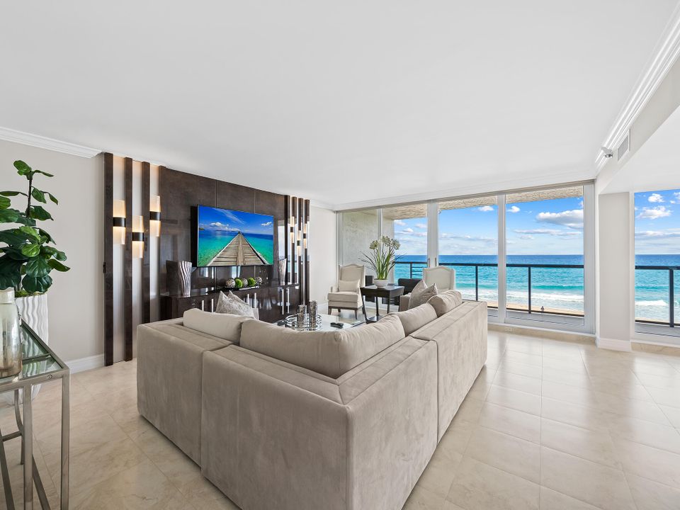 Active With Contract: $2,900,000 (2 beds, 2 baths, 2052 Square Feet)