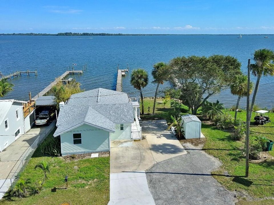 For Sale: $759,000 (3 beds, 2 baths, 1204 Square Feet)