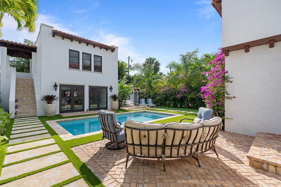 For Sale: $5,800,000 (4 beds, 4 baths, 3650 Square Feet)