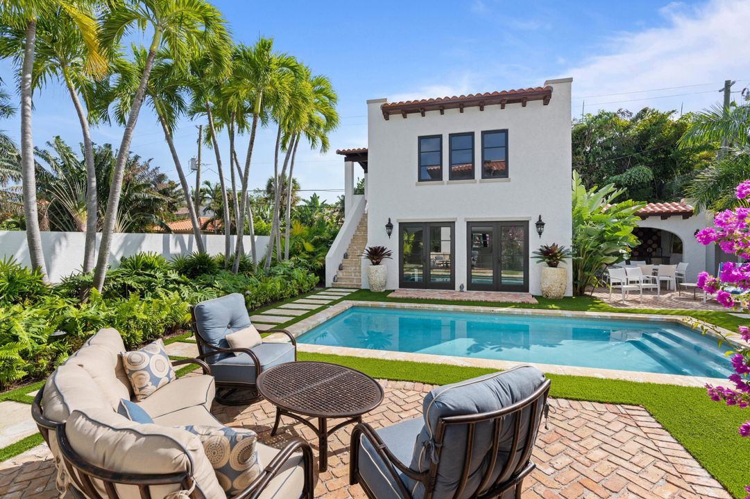 For Sale: $5,800,000 (4 beds, 4 baths, 3650 Square Feet)