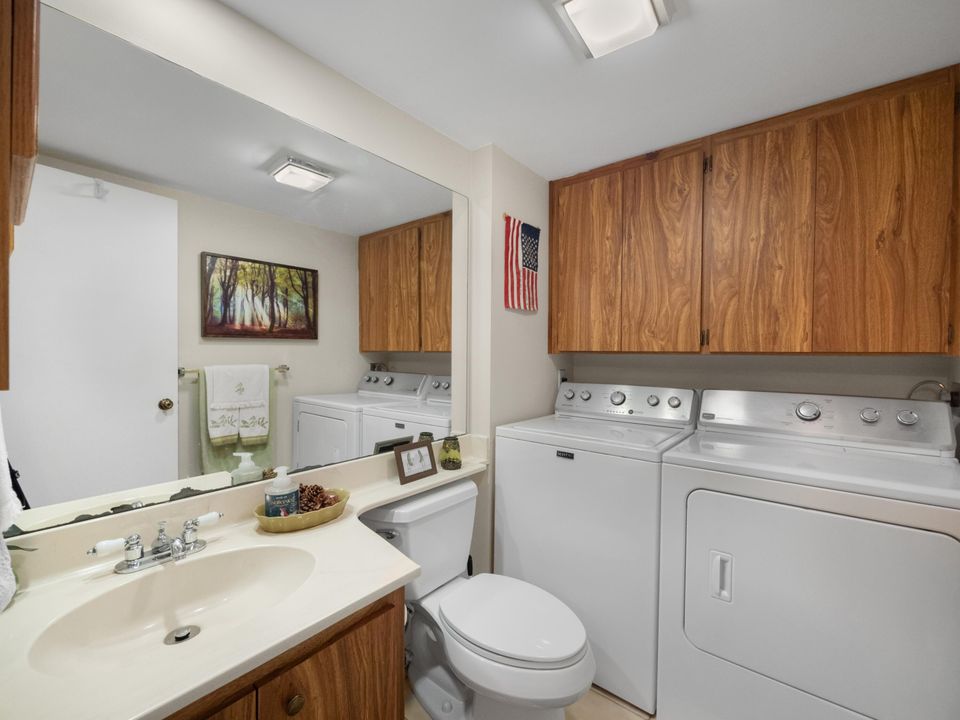 For Sale: $354,900 (2 beds, 2 baths, 1488 Square Feet)