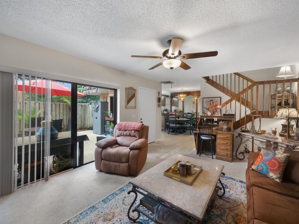For Sale: $354,900 (3 beds, 2 baths, 1488 Square Feet)