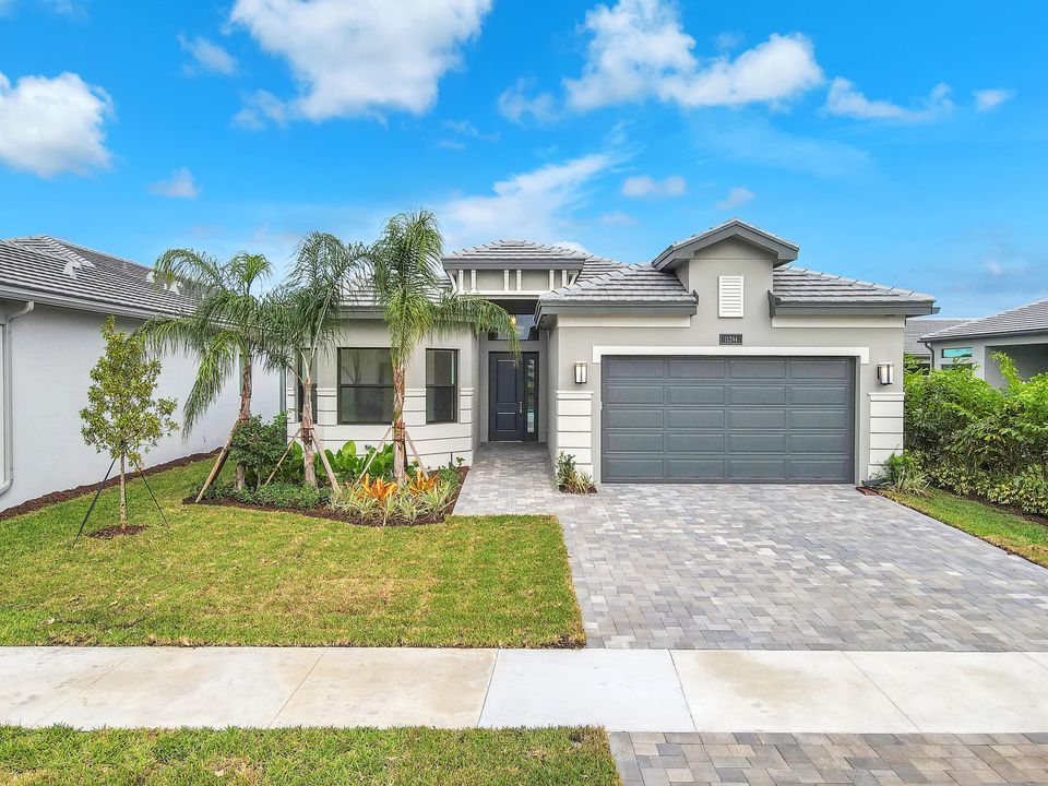 Active With Contract: $1,297,000 (3 beds, 3 baths, 2535 Square Feet)