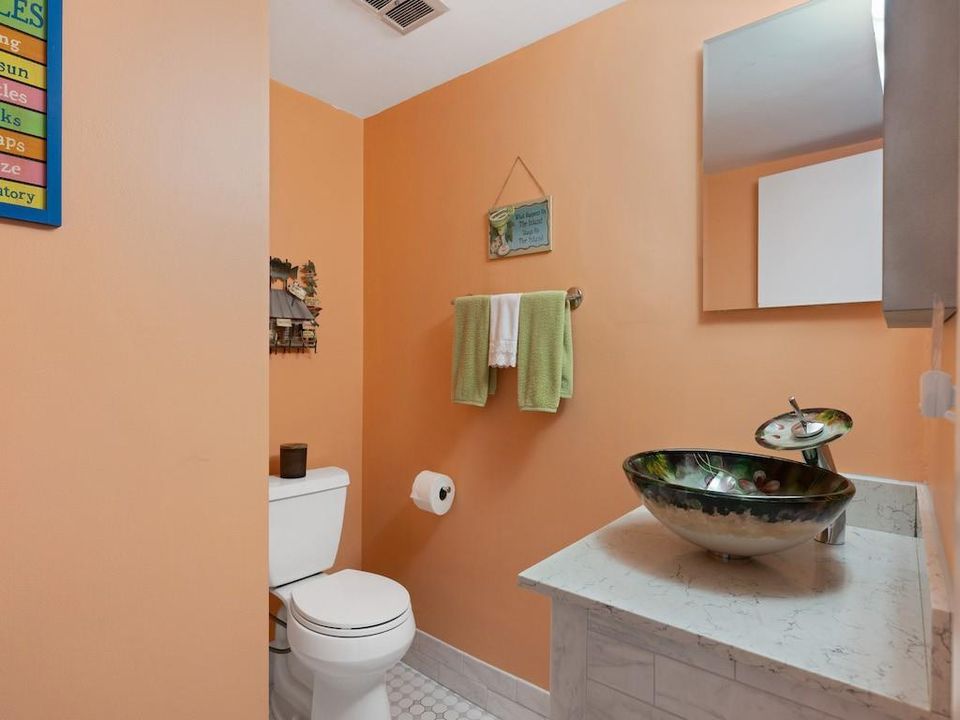 For Sale: $525,000 (3 beds, 2 baths, 1350 Square Feet)