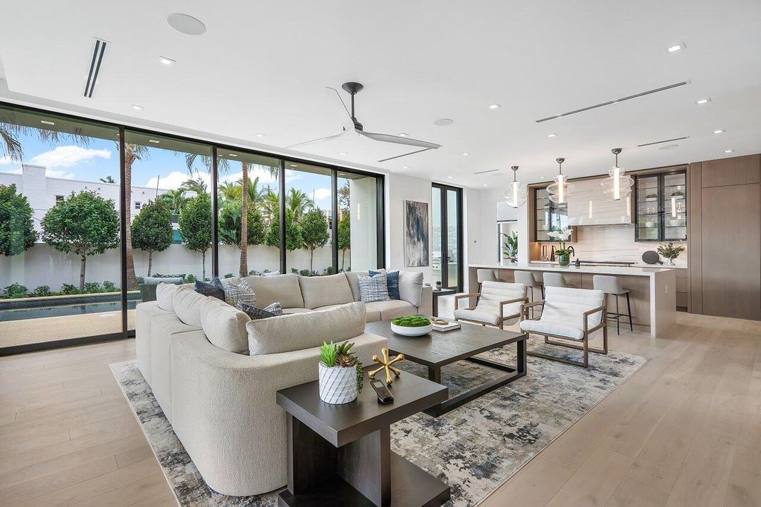 Active With Contract: $5,199,000 (4 beds, 4 baths, 4077 Square Feet)