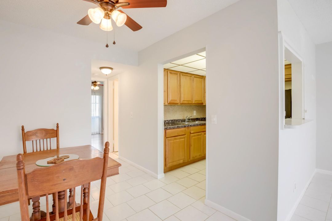 For Sale: $77,500 (1 beds, 1 baths, 585 Square Feet)