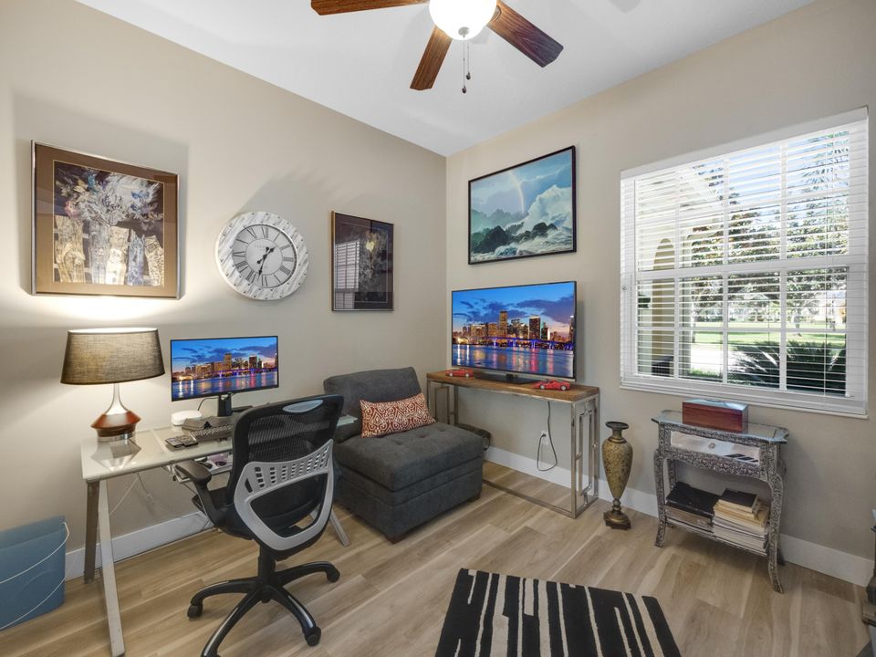 Active With Contract: $979,000 (3 beds, 2 baths, 1777 Square Feet)