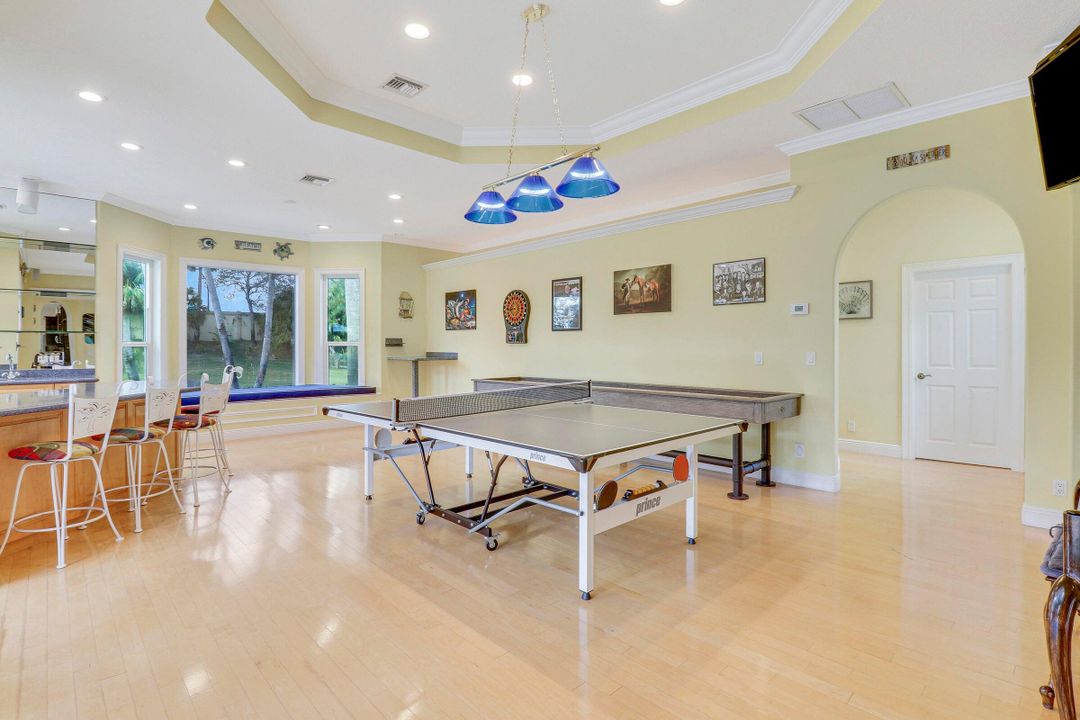 Active With Contract: $1,785,000 (5 beds, 4 baths, 4117 Square Feet)