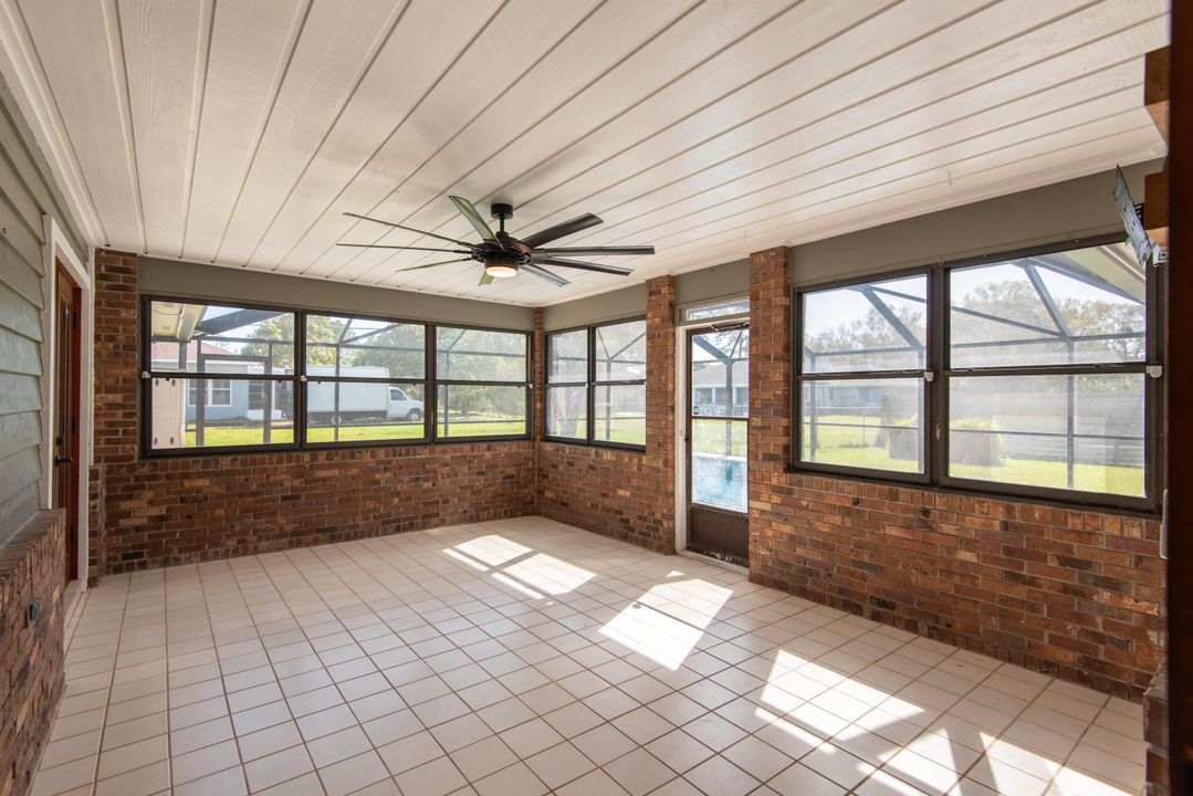 Active With Contract: $384,900 (3 beds, 2 baths, 1961 Square Feet)