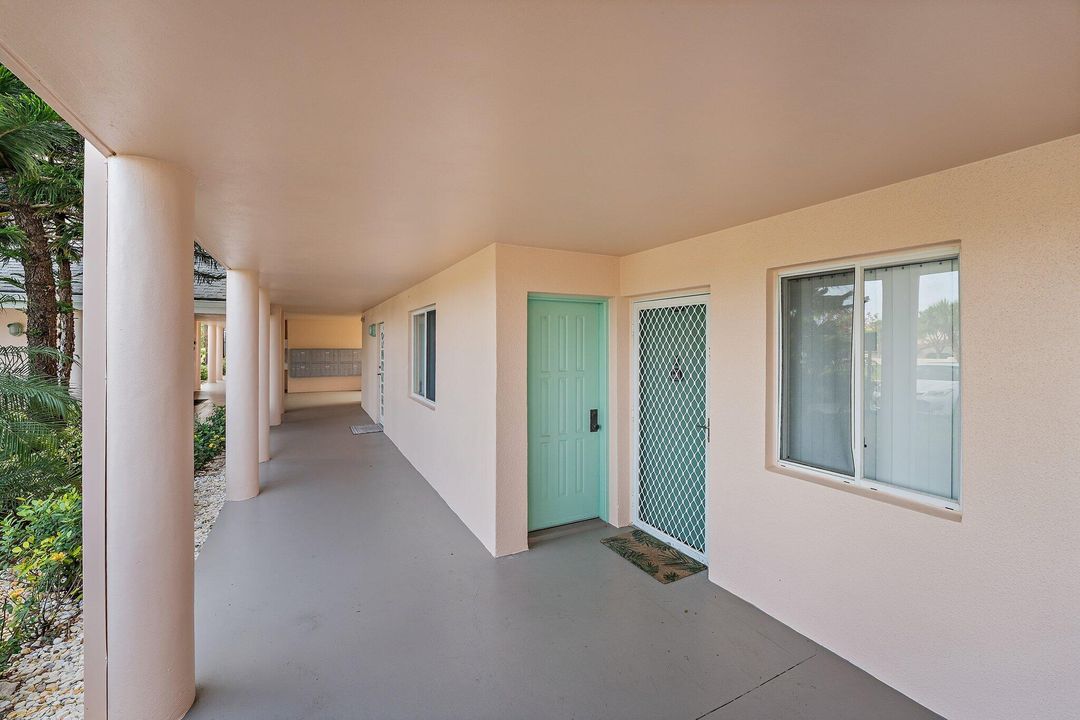 Active With Contract: $5,000 (2 beds, 2 baths, 1056 Square Feet)