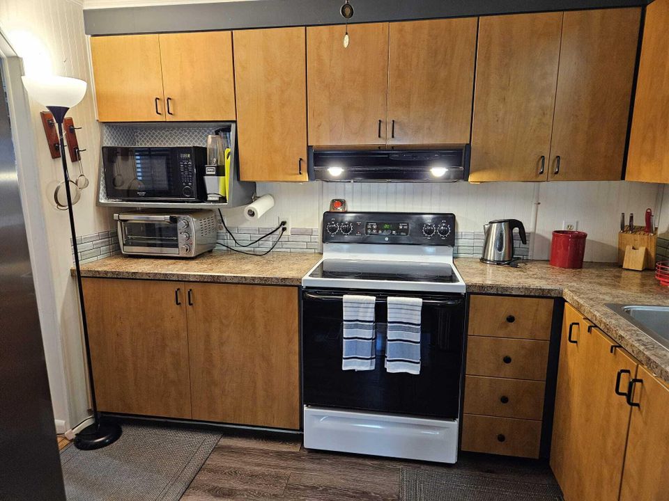 For Sale: $67,000 (2 beds, 2 baths, 1200 Square Feet)
