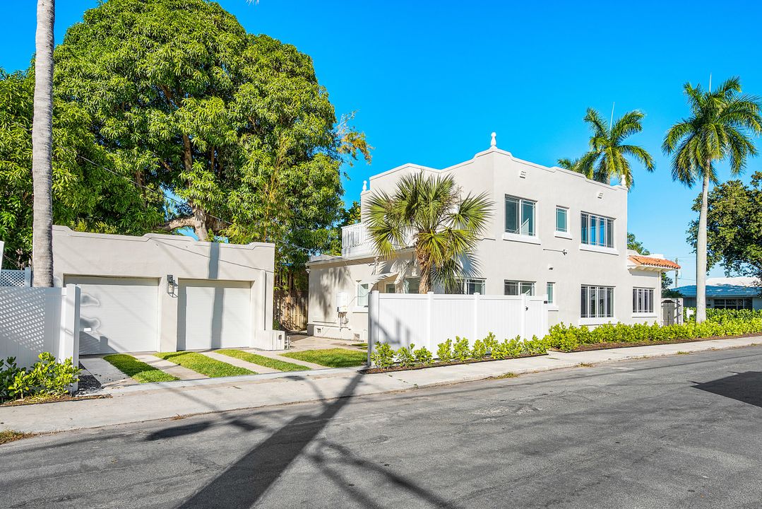 Active With Contract: $1,495,000 (4 beds, 3 baths, 2616 Square Feet)