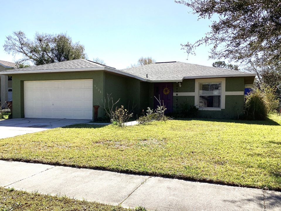Active With Contract: $299,900 (4 beds, 2 baths, 1248 Square Feet)