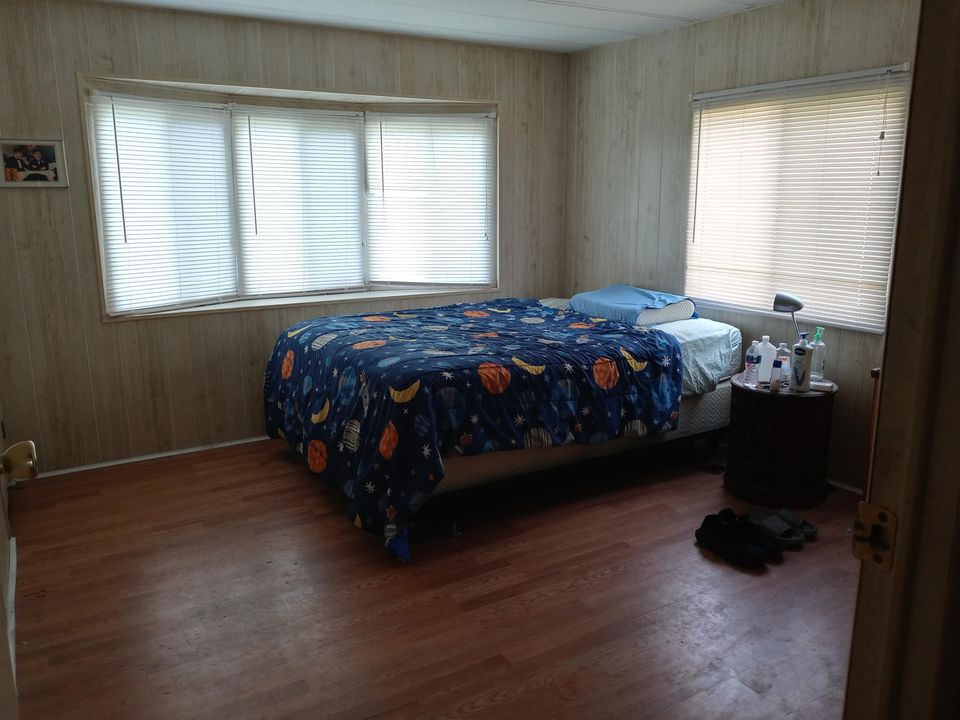 For Sale: $25,000 (2 beds, 2 baths, 1040 Square Feet)