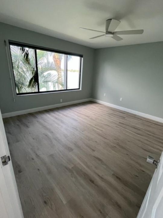 Active With Contract: $2,500 (2 beds, 2 baths, 1208 Square Feet)