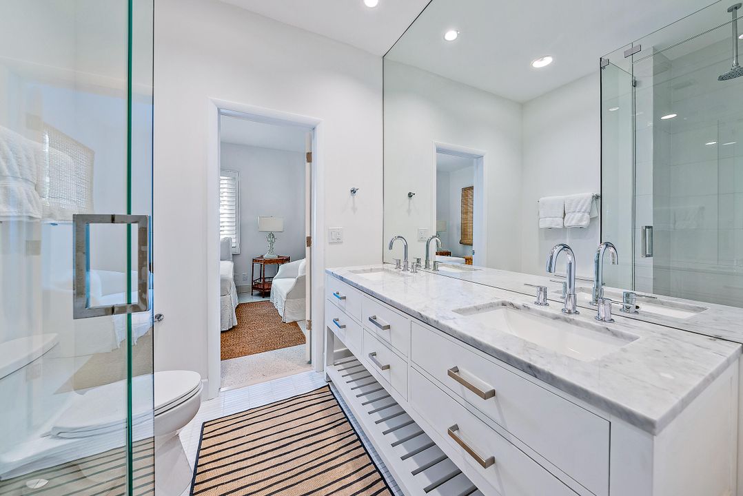 Active With Contract: $6,950,000 (3 beds, 2 baths, 1984 Square Feet)