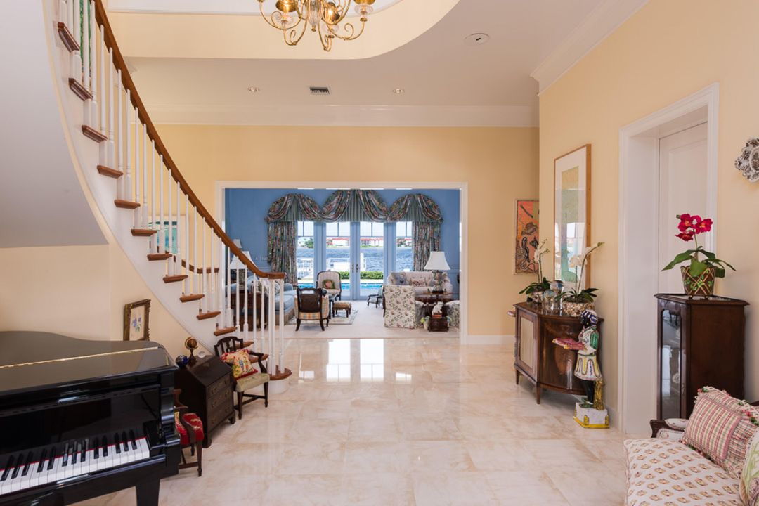 For Sale: $38,000,000 (7 beds, 8 baths, 9161 Square Feet)