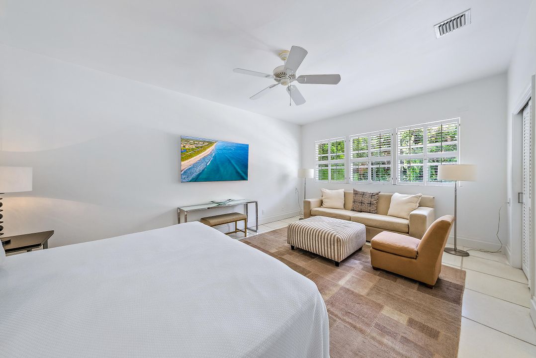 Active With Contract: $6,950,000 (3 beds, 2 baths, 1984 Square Feet)