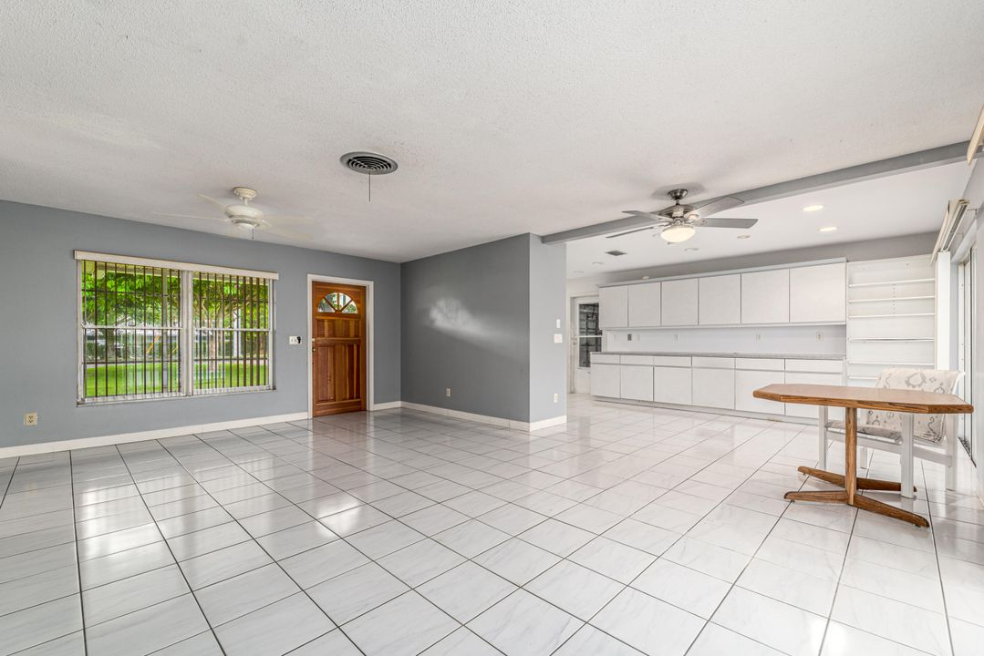 Active With Contract: $3,500 (3 beds, 2 baths, 1474 Square Feet)