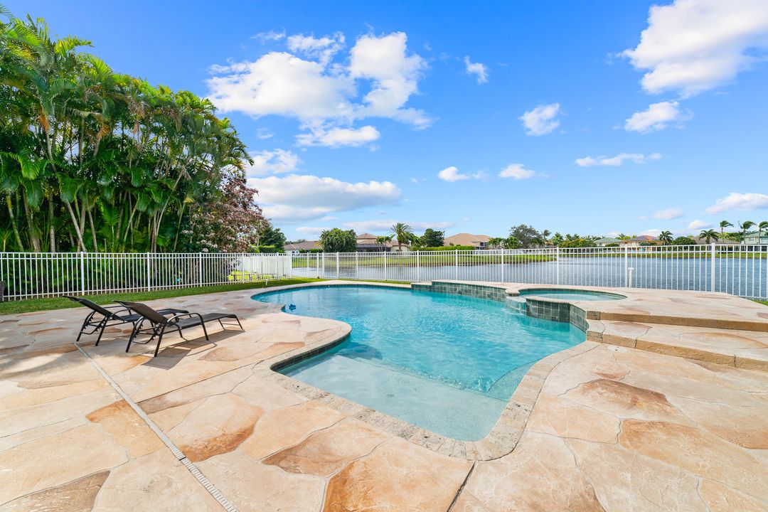 Active With Contract: $859,000 (5 beds, 3 baths, 3014 Square Feet)