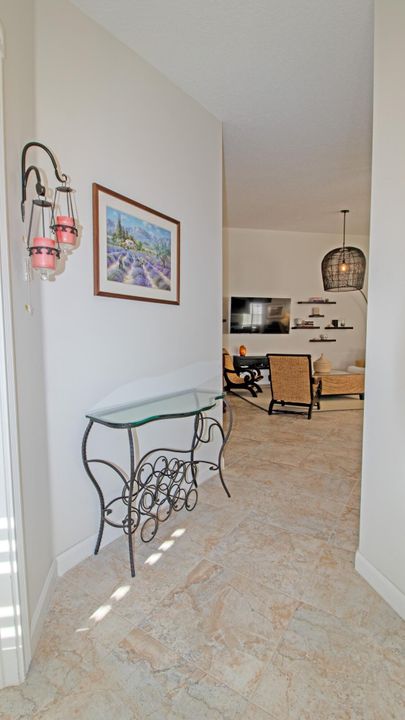 Active With Contract: $465,900 (2 beds, 2 baths, 1528 Square Feet)
