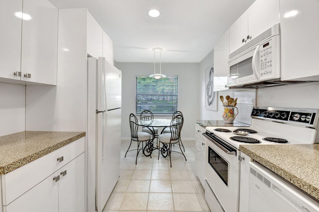 Active With Contract: $19,900 (2 beds, 2 baths, 1491 Square Feet)