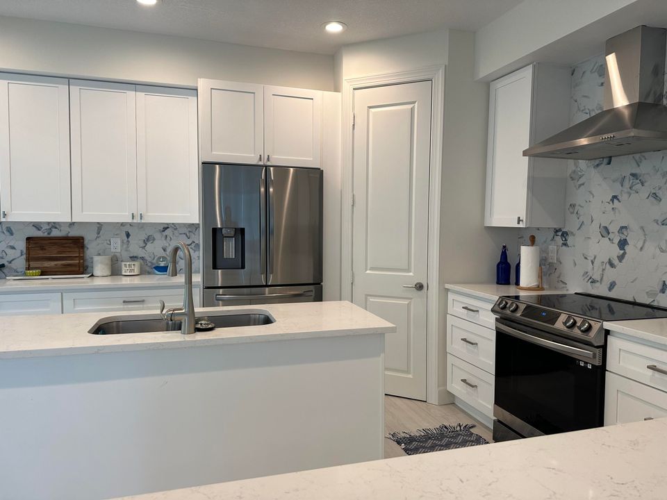 Active With Contract: $3,750 (3 beds, 2 baths, 2915 Square Feet)