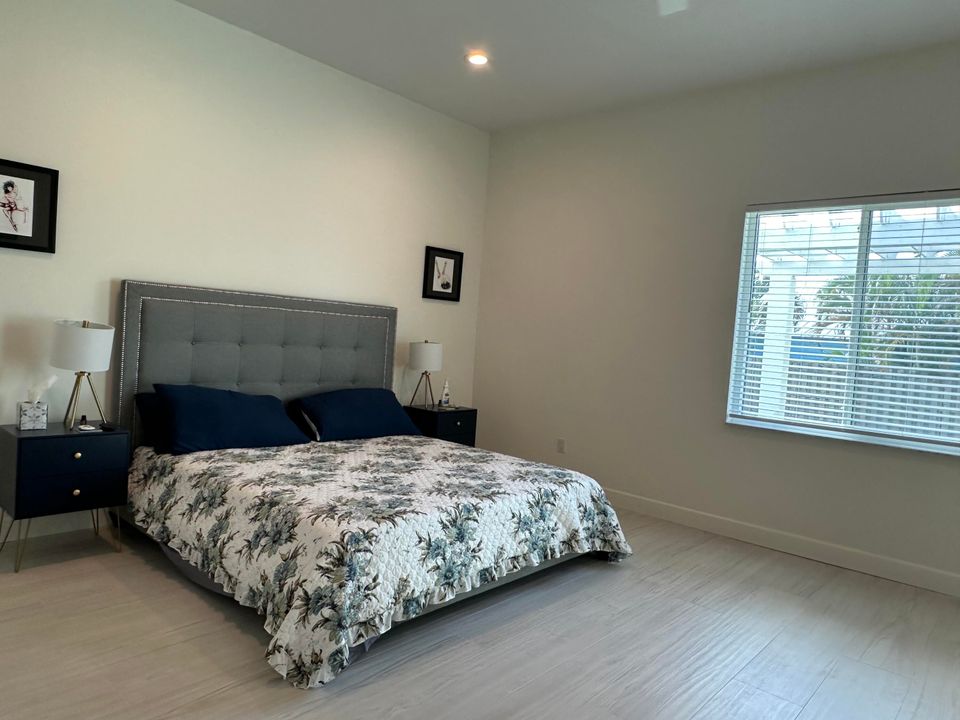 Active With Contract: $3,750 (3 beds, 2 baths, 2915 Square Feet)