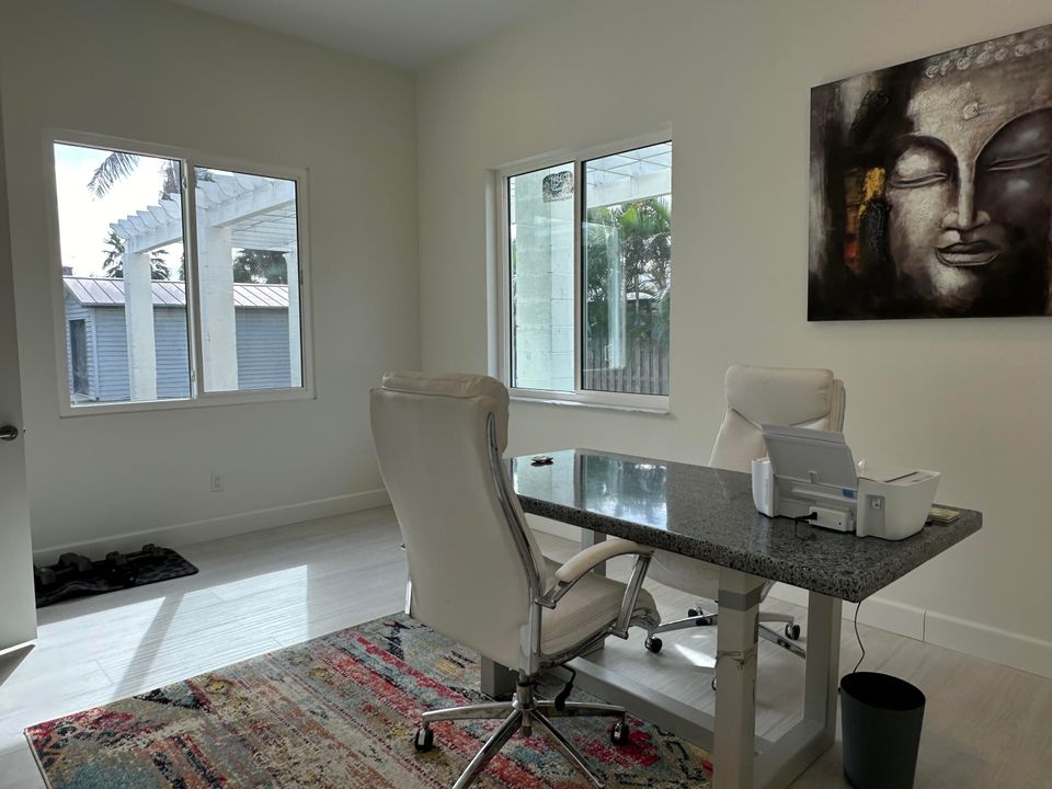 Active With Contract: $3,750 (3 beds, 2 baths, 2915 Square Feet)