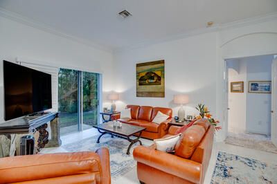 For Sale: $740,000 (3 beds, 3 baths, 2318 Square Feet)