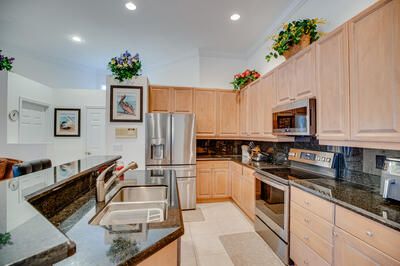 For Sale: $740,000 (3 beds, 3 baths, 2318 Square Feet)