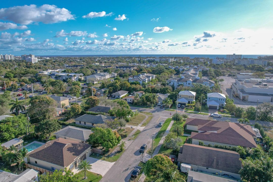 Active With Contract: $980,000 (2 beds, 2 baths, 2080 Square Feet)