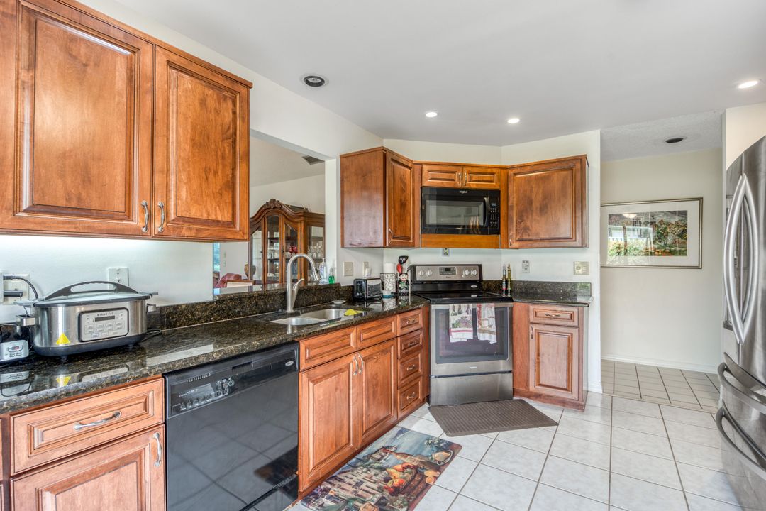 Active With Contract: $399,000 (3 beds, 2 baths, 1612 Square Feet)