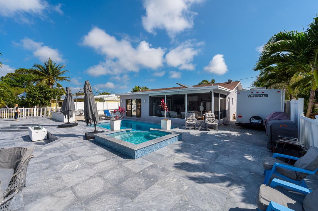 Active With Contract: $1,150,000 (3 beds, 2 baths, 1607 Square Feet)