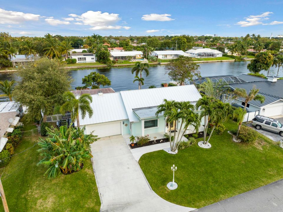 For Sale: $1,195,000 (3 beds, 2 baths, 2568 Square Feet)