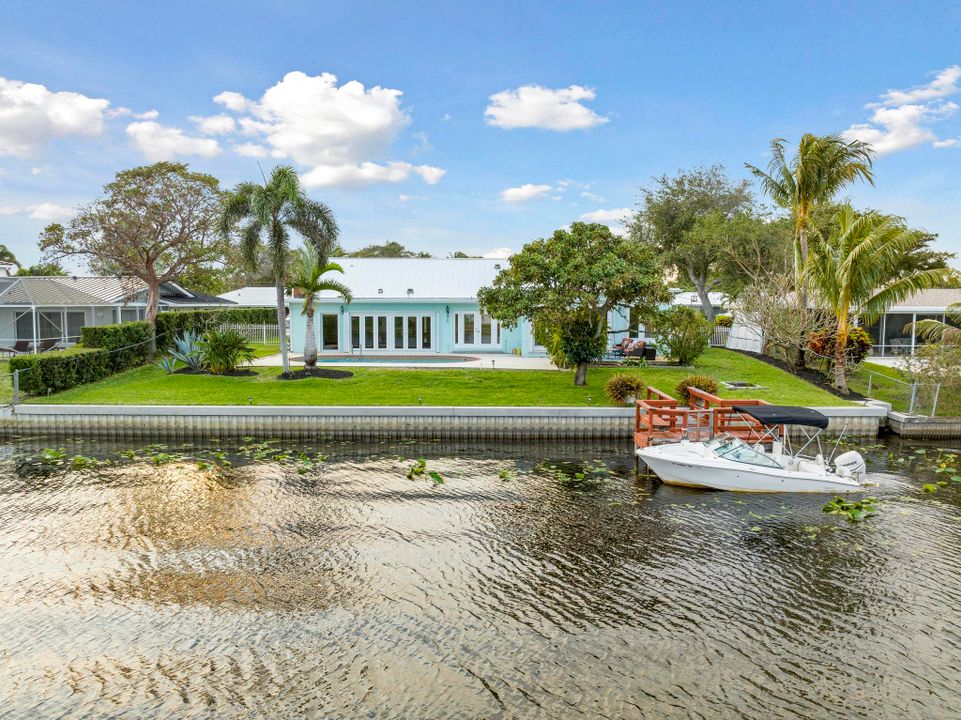 For Sale: $1,195,000 (3 beds, 2 baths, 2568 Square Feet)