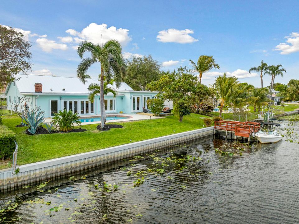 For Sale: $1,195,000 (3 beds, 2 baths, 2568 Square Feet)