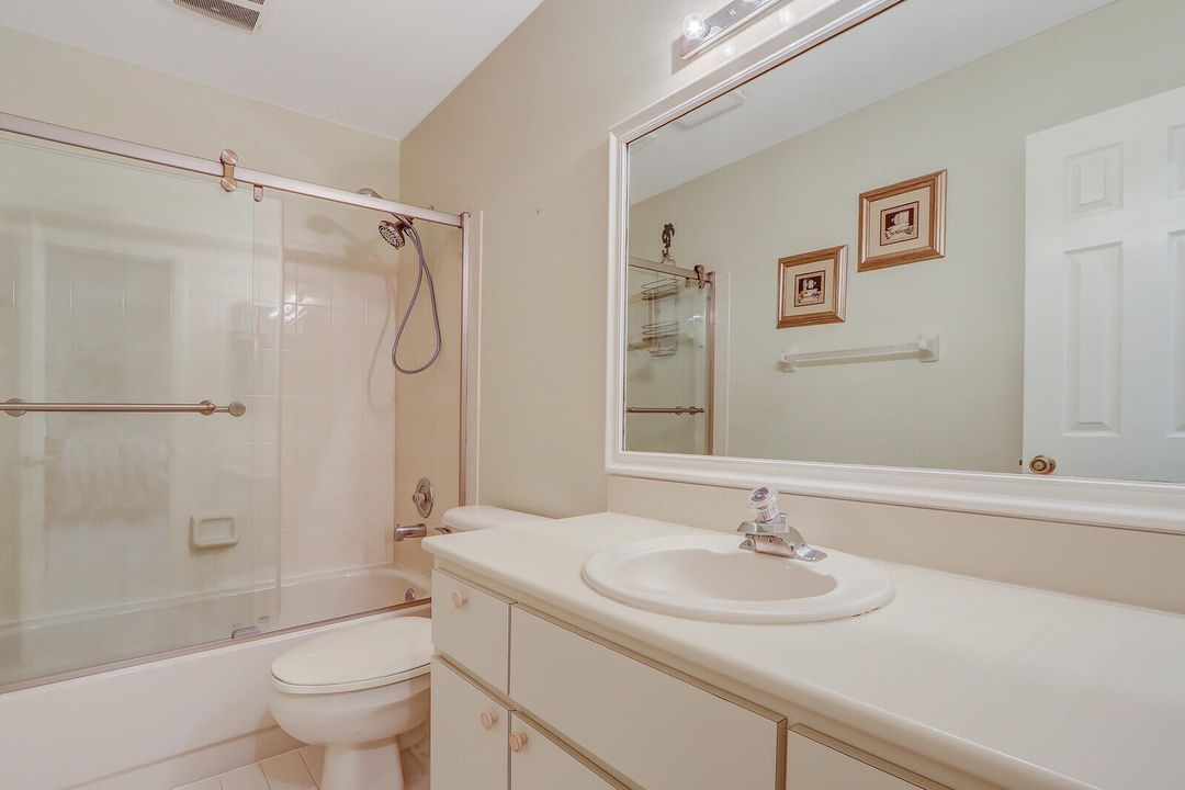 Active With Contract: $369,900 (2 beds, 2 baths, 1306 Square Feet)