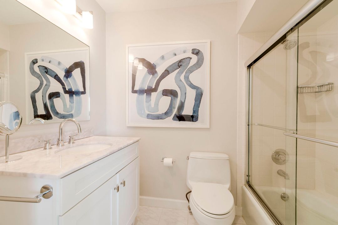 For Sale: $378,900 (2 beds, 2 baths, 1230 Square Feet)