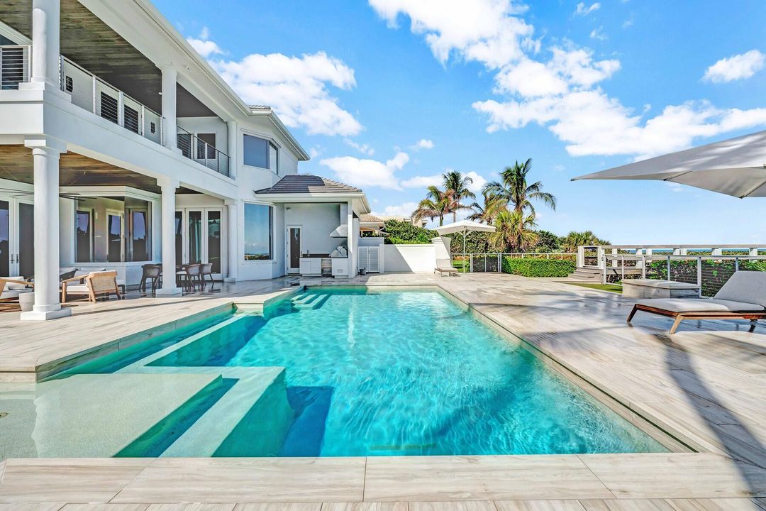 Recently Sold: $14,750,000 (7 beds, 8 baths, 5648 Square Feet)