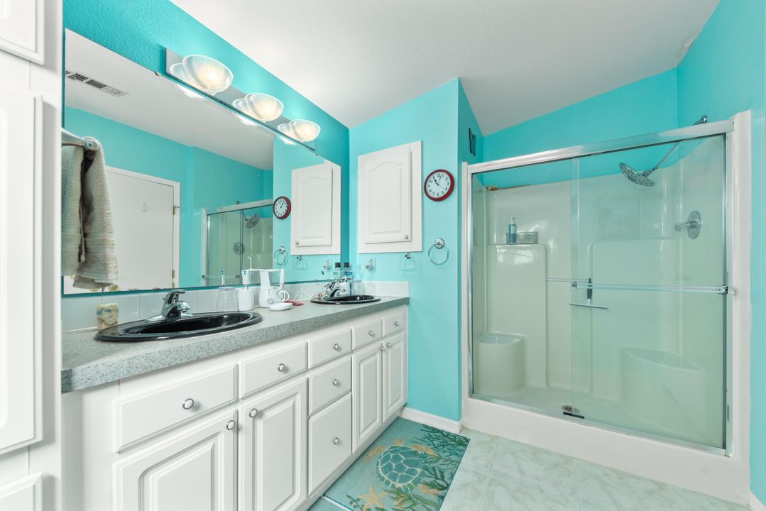 Active With Contract: $159,900 (2 beds, 2 baths, 1275 Square Feet)